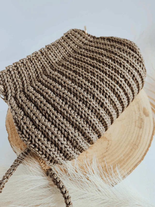 Sac en crochet fait main – Élégance naturelle en vert olive