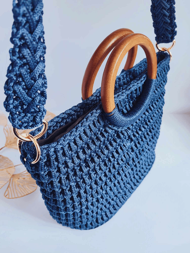Sac à main bohème chic en crochet – modèle Valentina avec poignée bois & bandoulière tressée