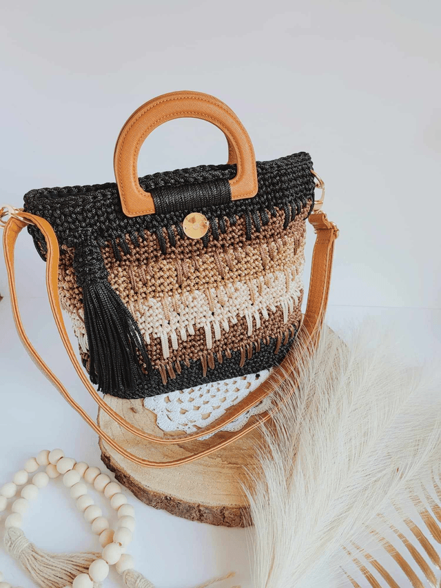 Sac Siena Élégant, original et Moderne en tons noir, marron et beige avec détails en cuir  synthétique