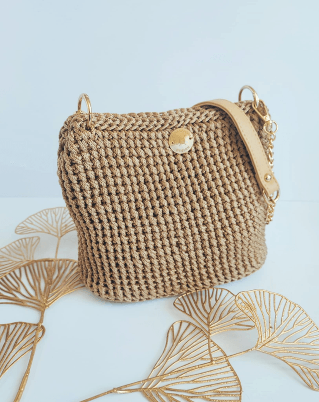 Sac à bandoulière en crochet Anaïs  Élégance et Praticité au Quotidien
