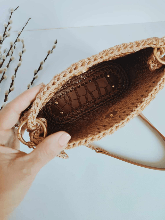 Sac à bandoulière en crochet Anaïs  Élégance et Praticité au Quotidien