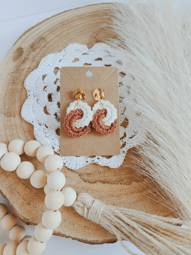Boucles d'oreilles au crochet Infini. Boucles d'oreilles pendantes en acier inoxydable et coton pour femme