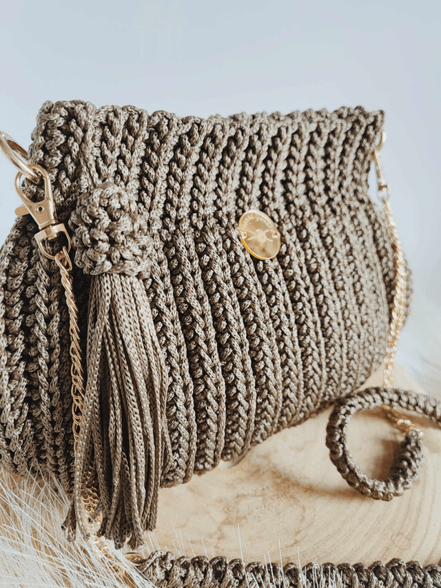 Sac en crochet fait main – Élégance naturelle en vert olive