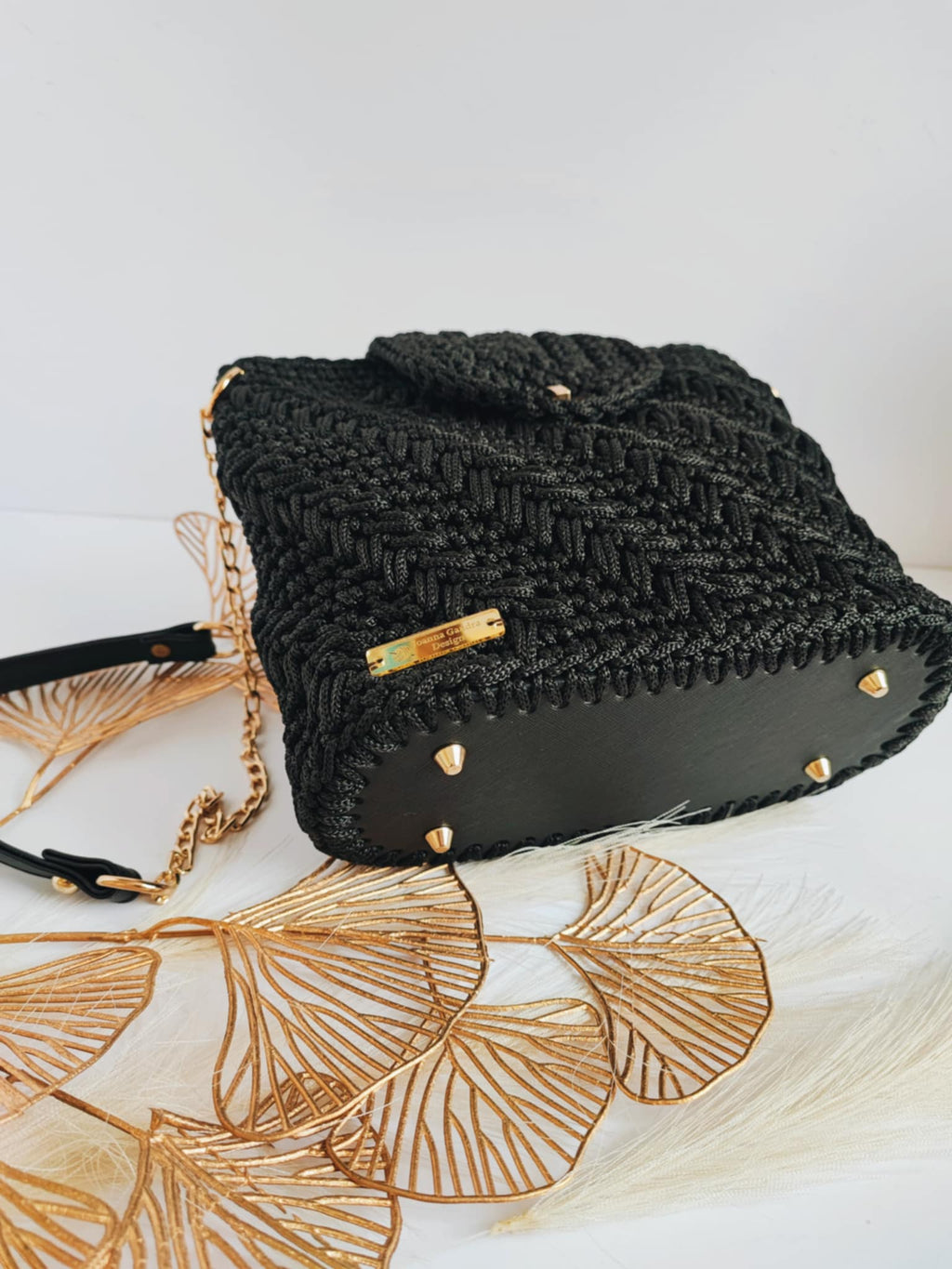 Olivia – Sac bandoulière crochet & cuir noir