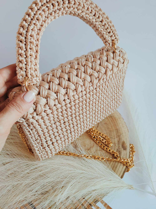 Sac Charlotte – Élégance intemporelle en crochet beige rosé et doré – Fait main
