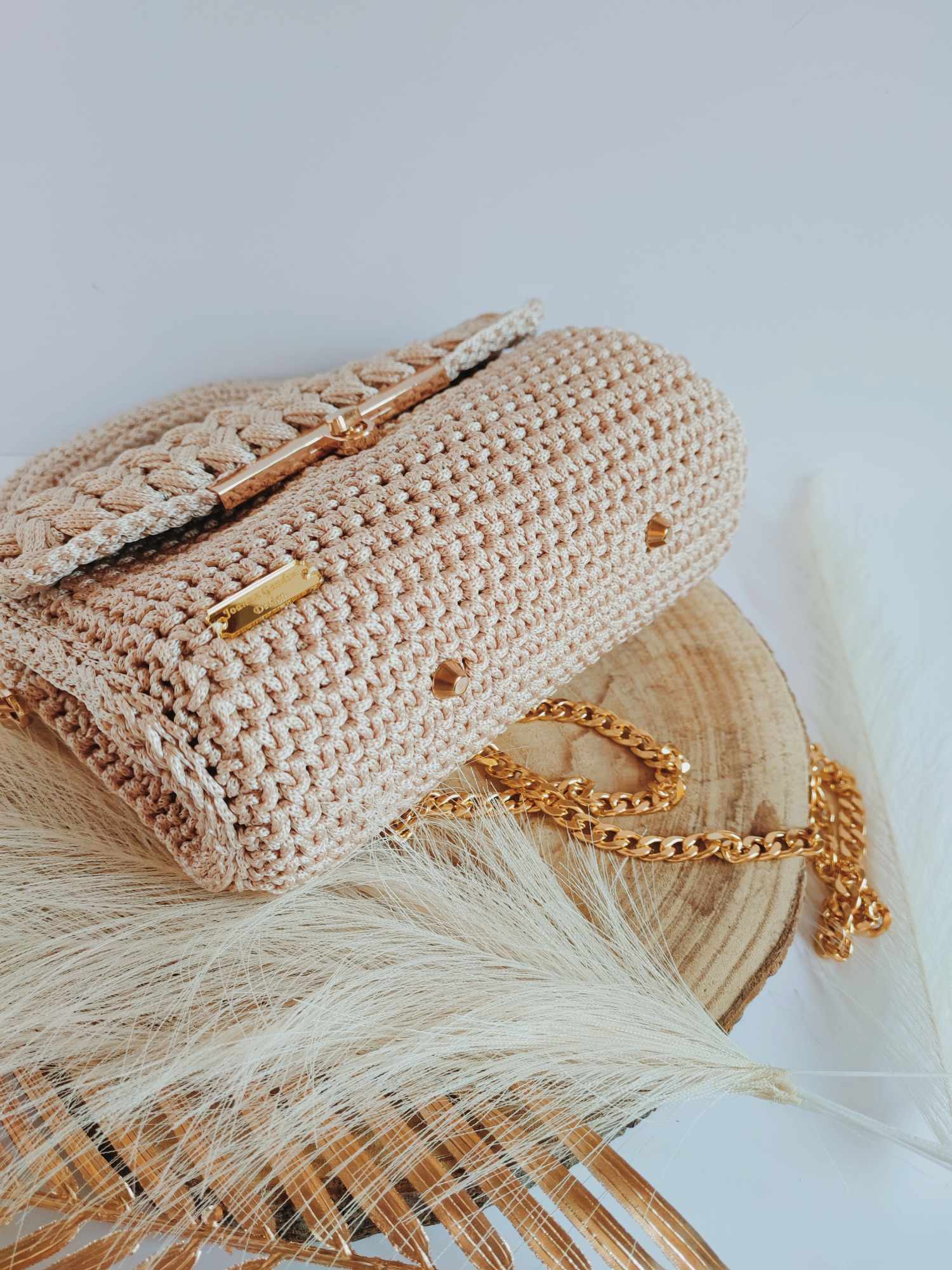 Sac Charlotte – Élégance intemporelle en crochet beige rosé et doré – Fait main