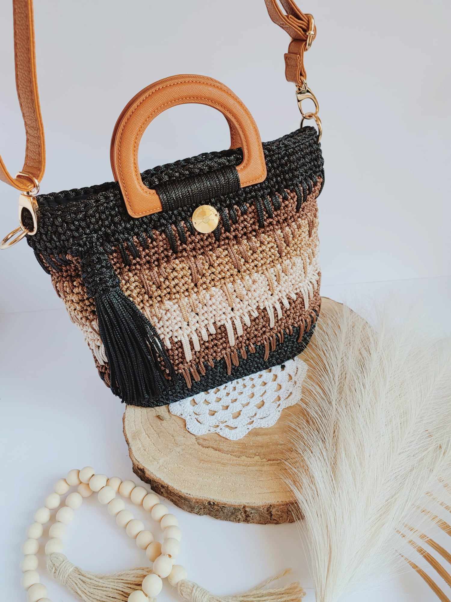 Sac Siena – sac à main crocheté à la main, tons noir, marron et beige avec anses en cuir végan