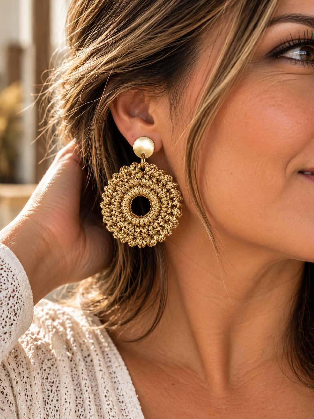 Boucles d’oreilles en crochet Aura – Doré, fait main