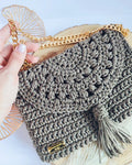 Maya – Sac crochet bohème chic à pompon