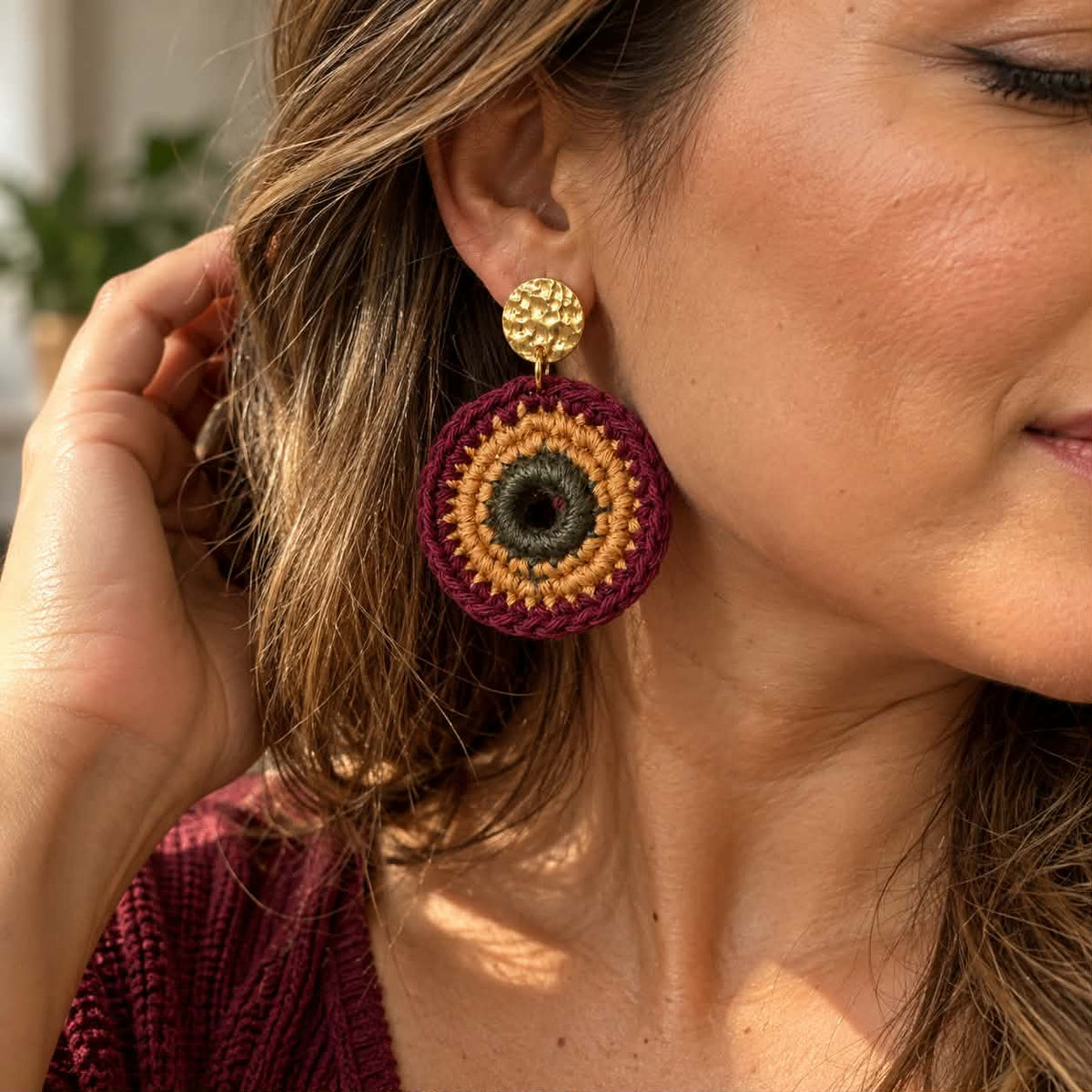Boucles d’oreilles en crochet Nara – Bordeaux, camel & kaki, fait main