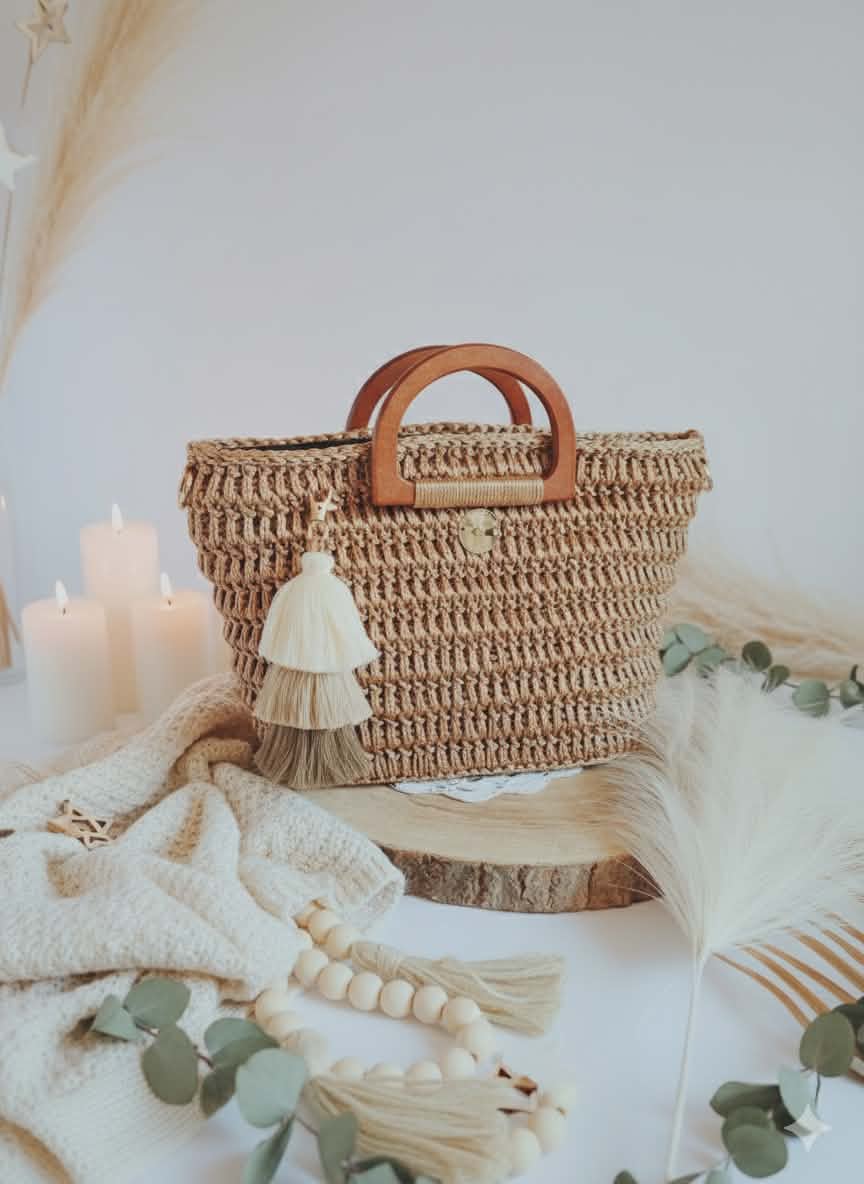 Sac Valentina Grand Modèle – Élégant avec Poignée en Bois et Cuir, Détail Pompom