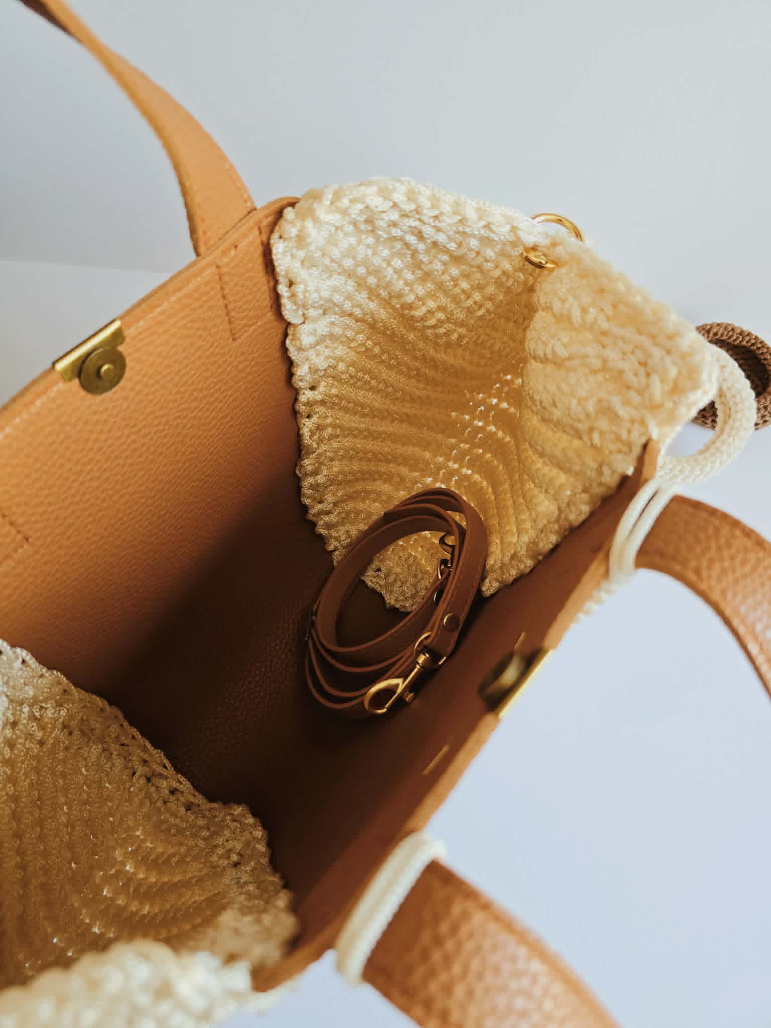 Alba – Sac bandoulière en crochet & cuir