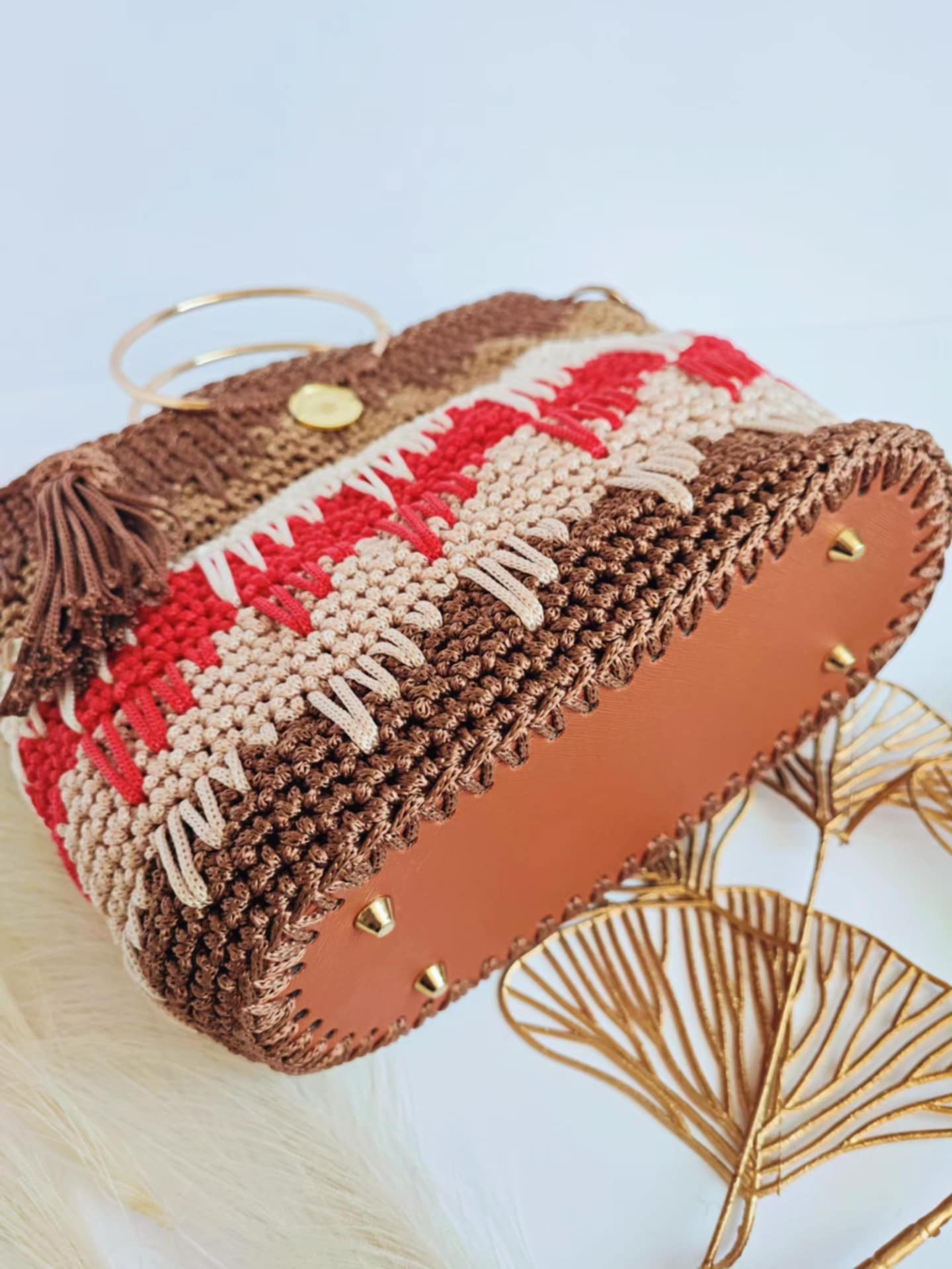 Sac Siena – sac à main crocheté à la main, aux nuances terre, rouge et or